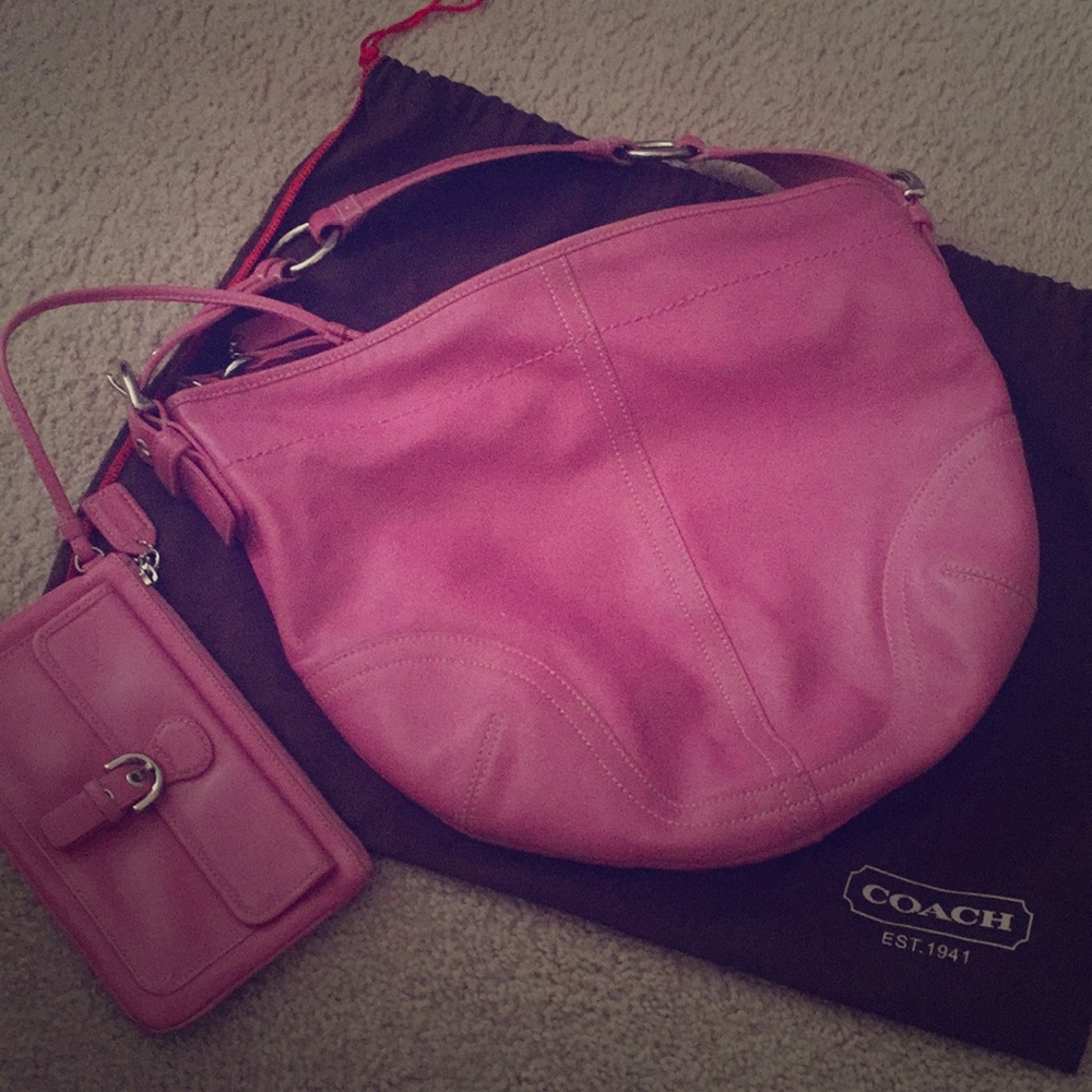 🔥Coach medium hobo  Mauve with matching wristlet